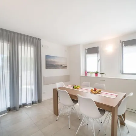 Torre Bianca * 利尼亚诺萨比亚多罗